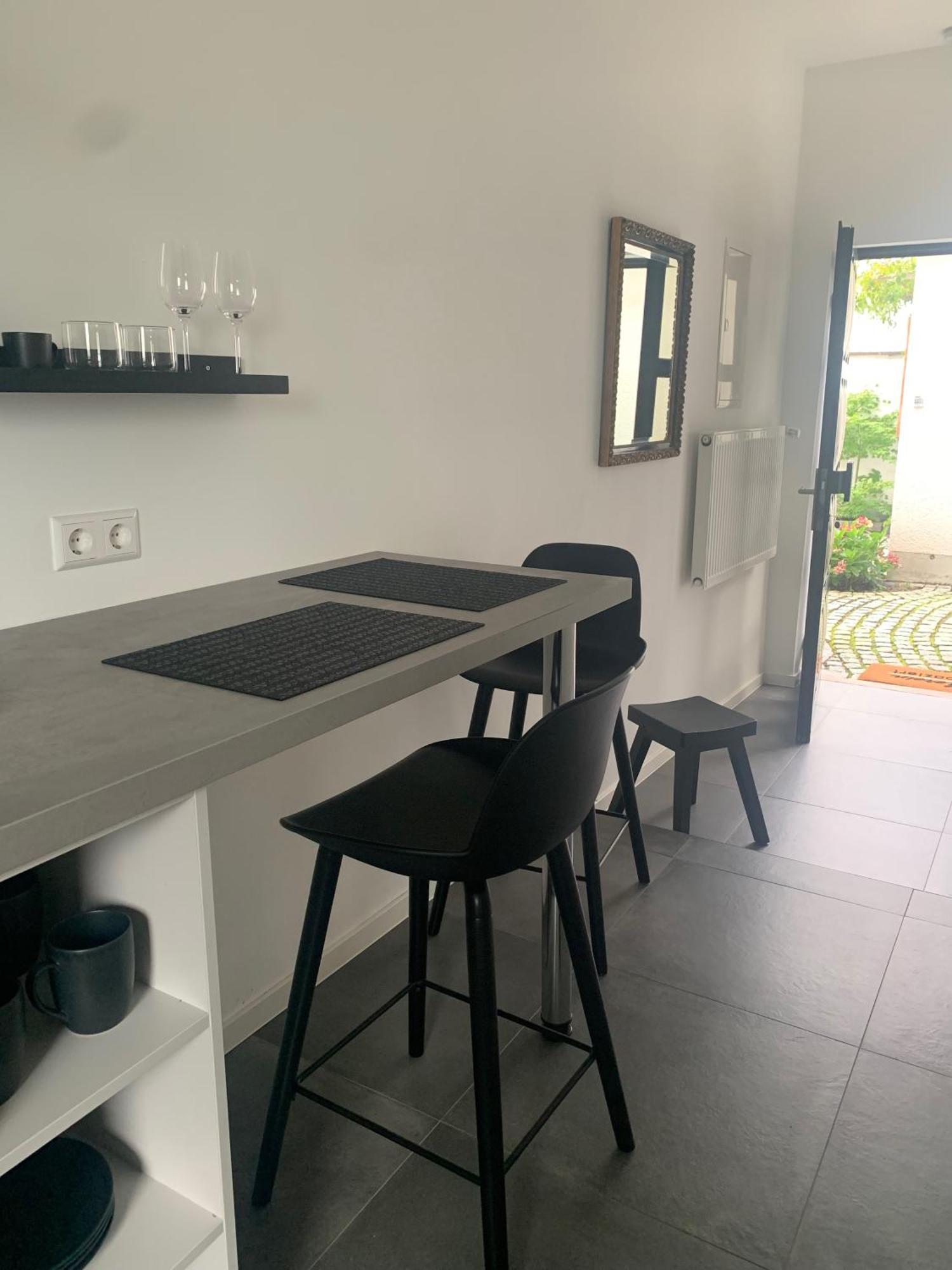 Bienenstube Apartment Venningen ภายนอก รูปภาพ
